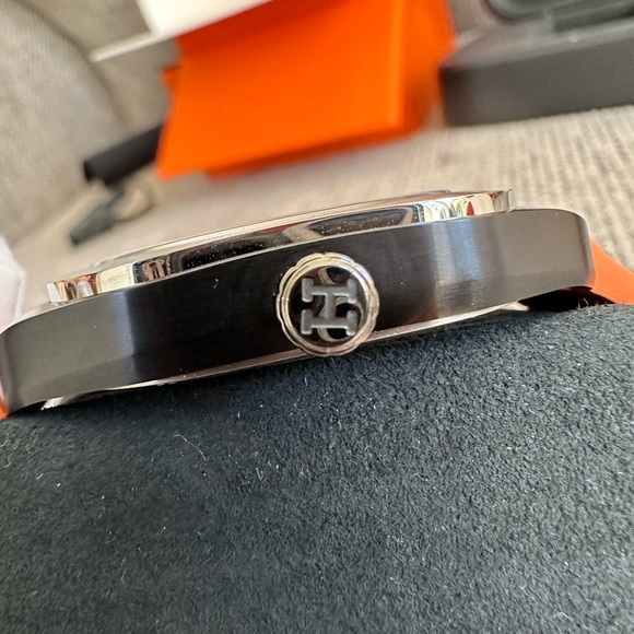 NEW HERMÈS H08 Titanium Automatic Men's watch W049430WW00, 42 mm w/ Receip $5500 - Picture 10 of 16